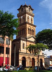 Archivo:2018 Iglesia de El Poblado (Medellín)