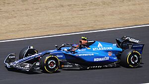 Archivo:2025 Japan GP - Williams - Carlos Sainz - FP1
