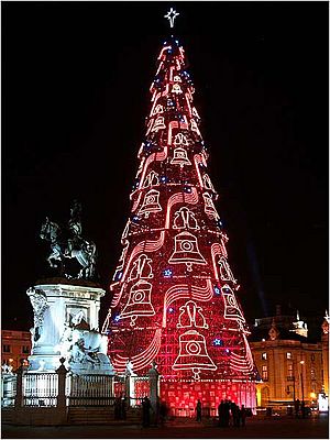Archivo:A maior arvore de Natal de Europa em Lisboa (329864672)