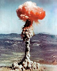 Archivo:Atomic blast Nevada Yucca 1951