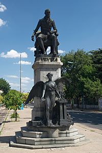 Buenos Aires - Barracas - Monumento a Vieytes - 20071215c