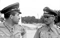 Bundesarchiv Bild 101I-468-1421-36, Süditalien, Adolf Galland auf Flugplatz