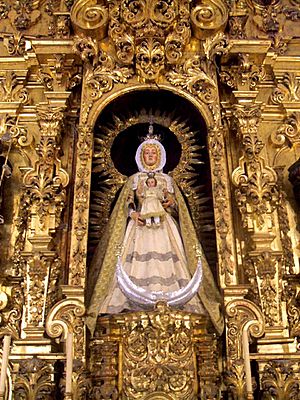 Archivo:Carmona - Iglesia de San Pedro 08