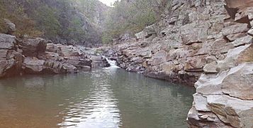 Cascada de Ojo de Agua en Honduras con clima semiárido BSh