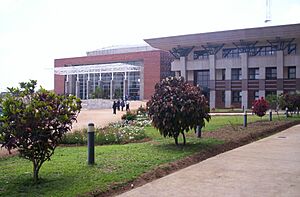 Archivo:Ceremonial Hall and East Wing
