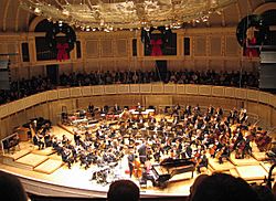Chicago Symphony Orchestra 2005.jpg