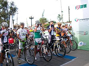 Archivo:Competencias de ciclismo de montaña en Tequixquiac