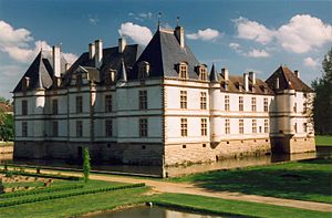 Archivo:Cormatin Chateau 01