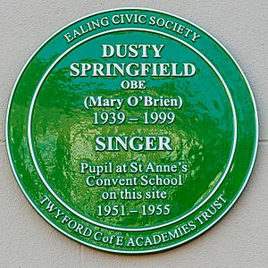 Archivo:Dusty Springfield Green Plaque in Ealing, West London