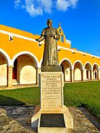 ESTATUA DE JUAN PABLO