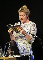 Archivo:Emerald Fennell25-03-2013 MarkJones - cropped