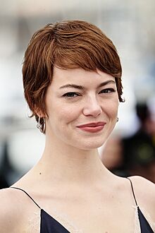 Emma Stone at the 2025 Cannes Film Festival 03.jpg