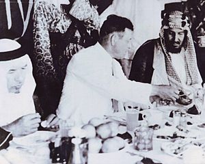 Archivo:His Majesty King Abdul Aziz Al Saud