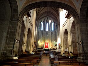 Archivo:Iglesia de San Pablo de Valladolid-Nave Central