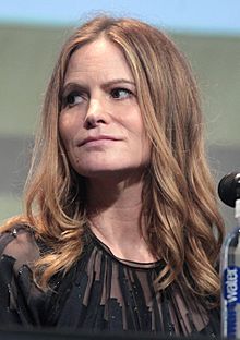 Jennifer Jason Leigh by Gage Skidmore.jpg