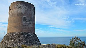 Archivo:La Torre de Guainos (14087786225)