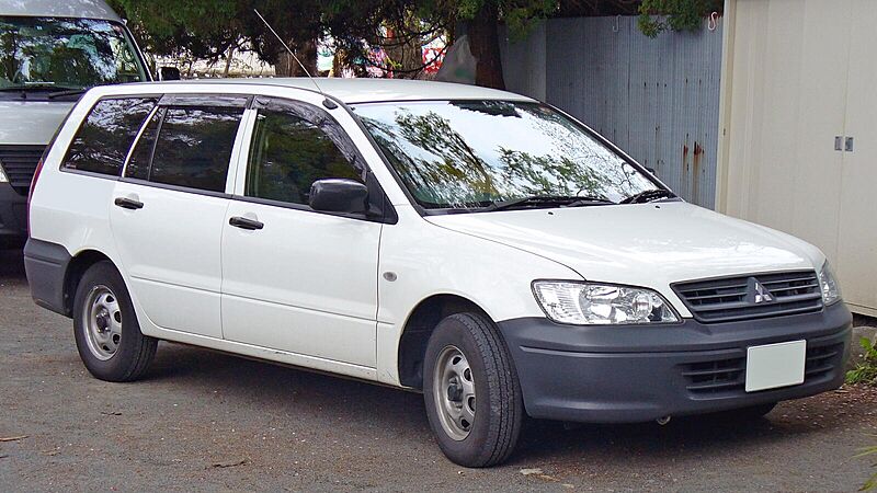 Mitsubishi Lancer Cargo 2003 1