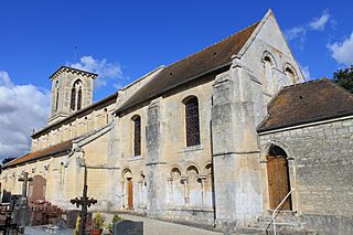 Moult église Sainte-Anne.JPG