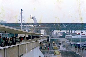 Archivo:Osaka Expo'70 Festival Plaza