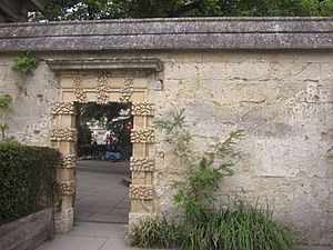 Archivo:Oxford Botanic Garden wall nr entrance