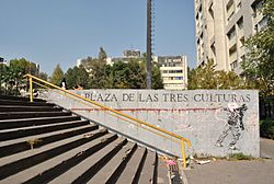 Archivo:Plaza de las Tres Culturas - 2