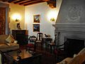 Salon y chimenea interior