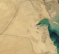 Archivo:Satellite image of Kuwait in November 2001
