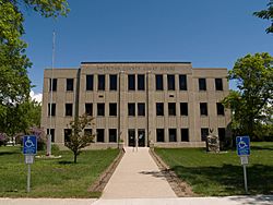 Sheridan County Courthouse North Dakota.jpg
