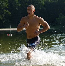 Archivo:Soldier running in water original