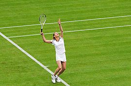 Archivo:Steffi Graf (Wimbledon 2009)