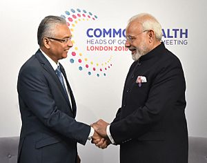 Archivo:The Prime Minister, Shri Narendra Modi meeting the Prime Minister of Mauritius, Mr. Pravind Jugnauth, on the sidelines of CHOGM 2018, in London on April 19, 2018