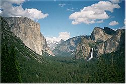 Archivo:Tunnel view Yosemite