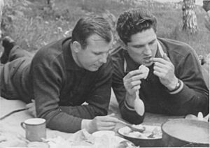 Archivo:Yuri Gagarin in Dolgoprudny 4
