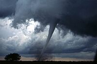 A tornado near Anadarko, Oklahoma, on May 3, 1999.jpg