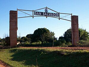 Archivo:Acceso a San Salvador por al Ruta PY08