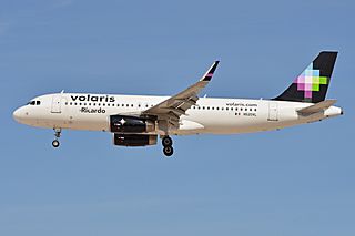 Airbus A320-232(w) ‘N520VL’ Volaris (27824039144).jpg