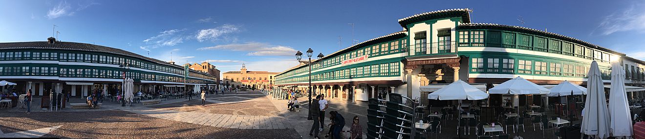 Almagro-Plaza-mayor-panoramica
