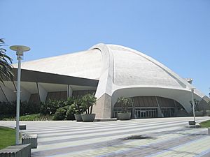 Archivo:Anaheimconvctr-arena2