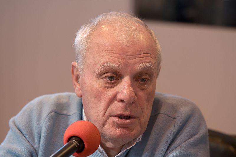 Antonio Lobo Antunes 20100328 Salon du livre de Paris 2