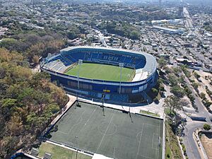 Archivo:Canchas y Estadio ES