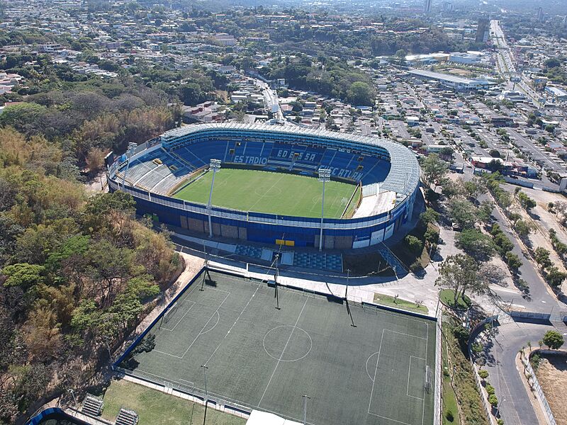 Canchas y Estadio ES