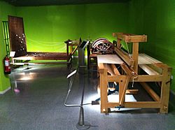Archivo:Centre de Documentació Museu Tèxtil de Terrassa- Sales planta baixa