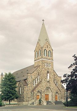 Eglise-Saint-Bruno-Montarville.jpg