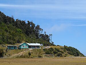 Archivo:Escuela Rural de Manquemapu