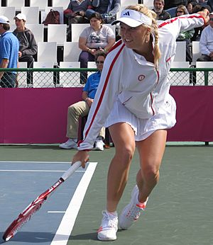 Archivo:Fed Cup Group I 2011 Europe Africa day 2 Caroline Wozniacki 003