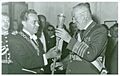 Fotografía-del-presidente-carlos-ibáñez-del-campo-junto-al-v0-5tg7m3ulikzd1
