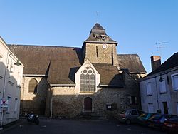 Gennes-sur-Glaize 53 église Sainte-Opportune.JPG