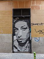 Archivo:Grafiti de Amy Winehouse, Madrid, España, 2017