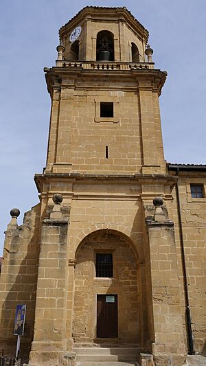 Archivo:Iglesia de Sajazarra