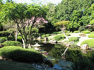 Archivo:Japanese Gardens at Mt Coot-tha